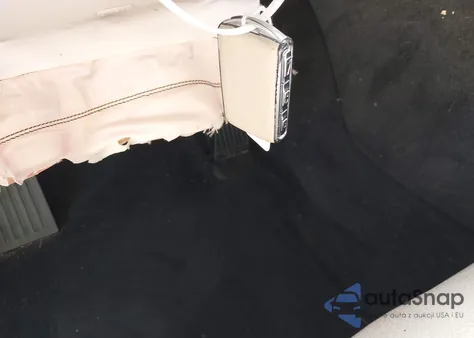 2018 Volvo Xc60 T5 Inscription z USA, uszkodzony, nr VIN YV4102RLXJ1025932